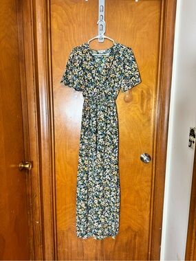 Luxology Floral V-Neck Maxi Dress in Dark Green with Yellow and Cream